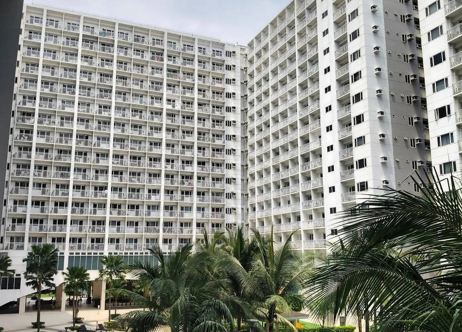 Shore 1 Tower D2 Manila